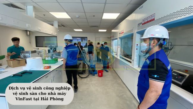Dịch vụ vệ sinh công nghiệp vệ sinh sàn cho nhà máy VinFast tại Hải Phòng