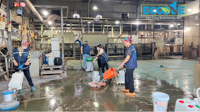 Tổng vệ sinh sàn cho nhà máy sản xuất động cơ tại Bắc Ninh